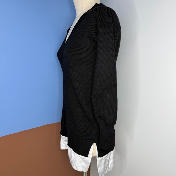 White House Black Market‎ WHBM V-Neck Black Ribbed Sweater White Layered XS - Picture 2 of 6